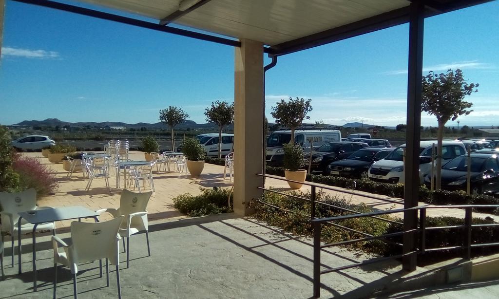 Hotel Puerta De La Serrania Lliria Bagian luar foto