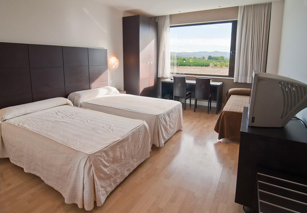 Hotel Puerta De La Serrania Lliria Bagian luar foto